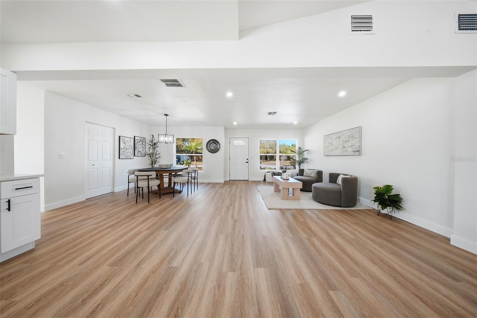 DREW MANOR - Residential