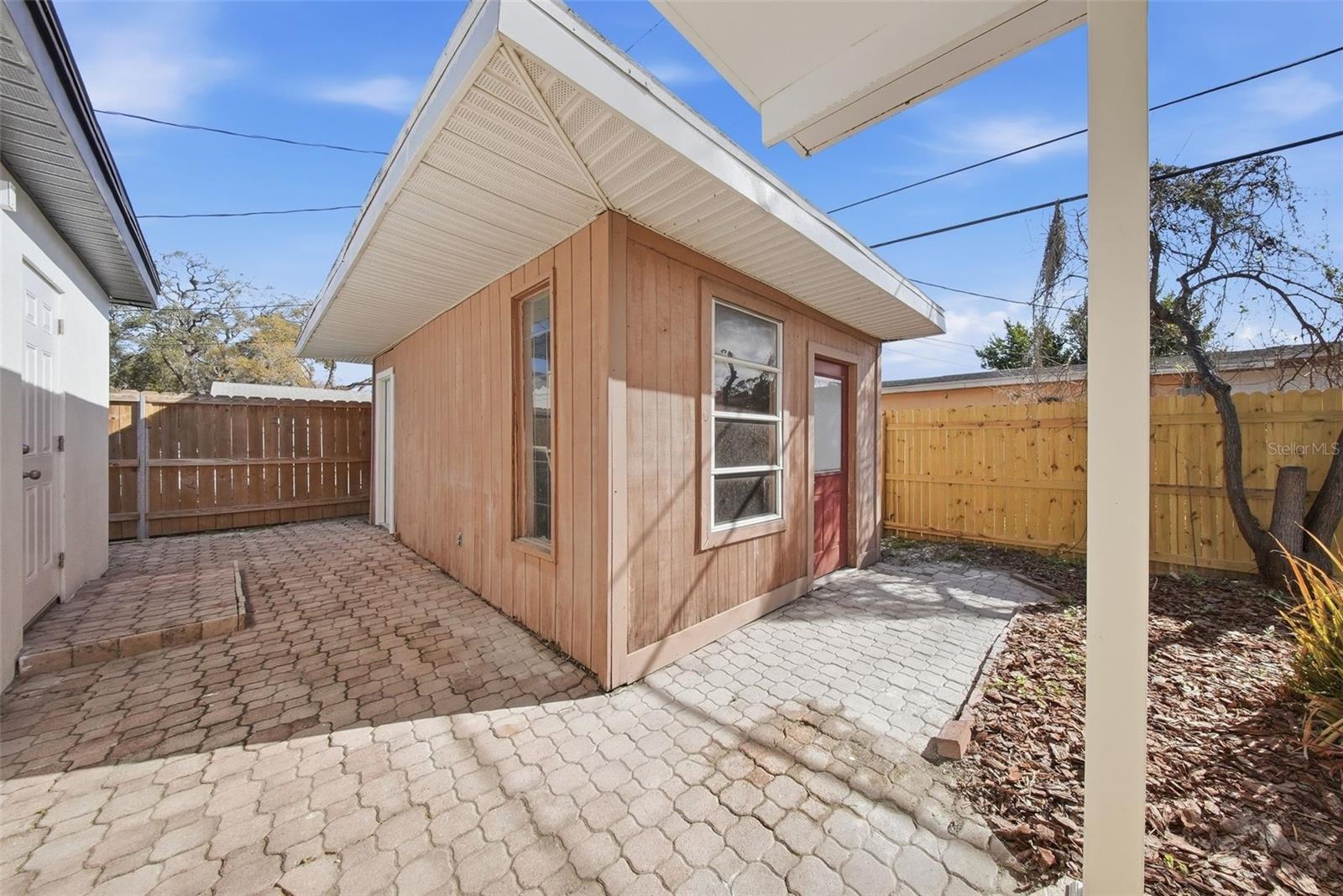 DREW MANOR - Residential