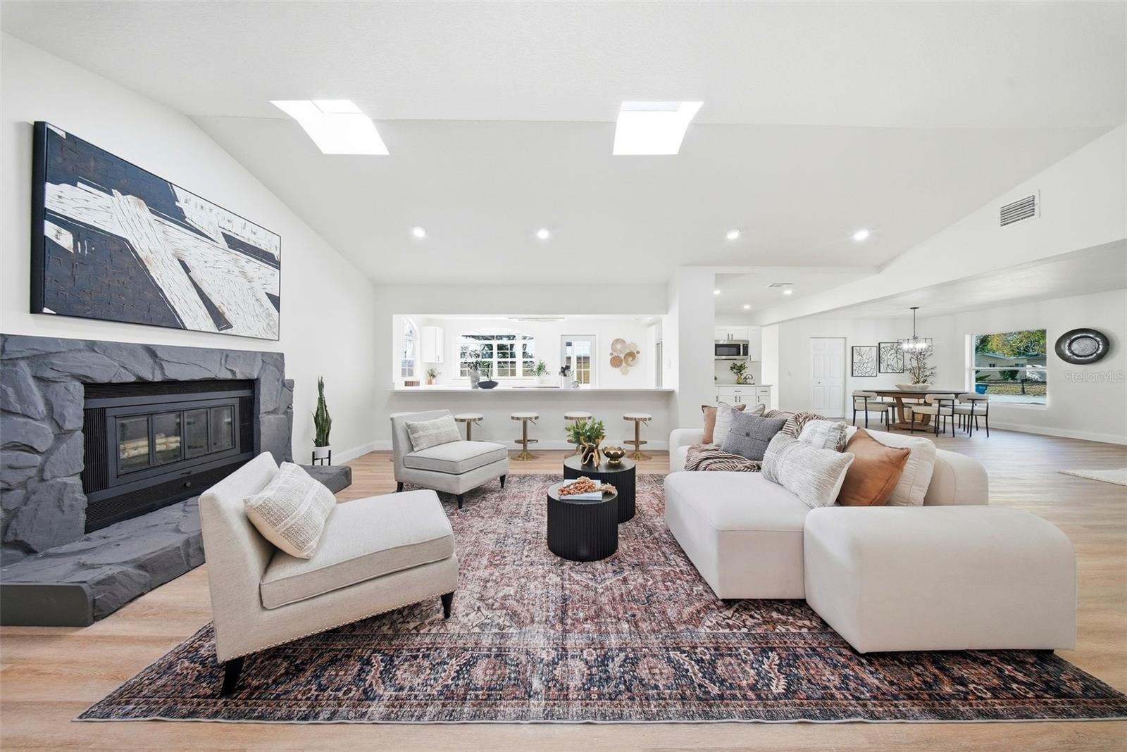 DREW MANOR - Residential