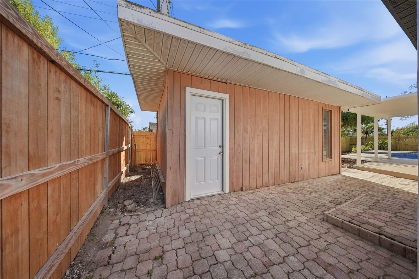 DREW MANOR - Residential