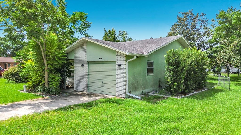 Photo of 9320 SE Maricamp Road, Ocala, FL 34472 (MLS # N6145396)