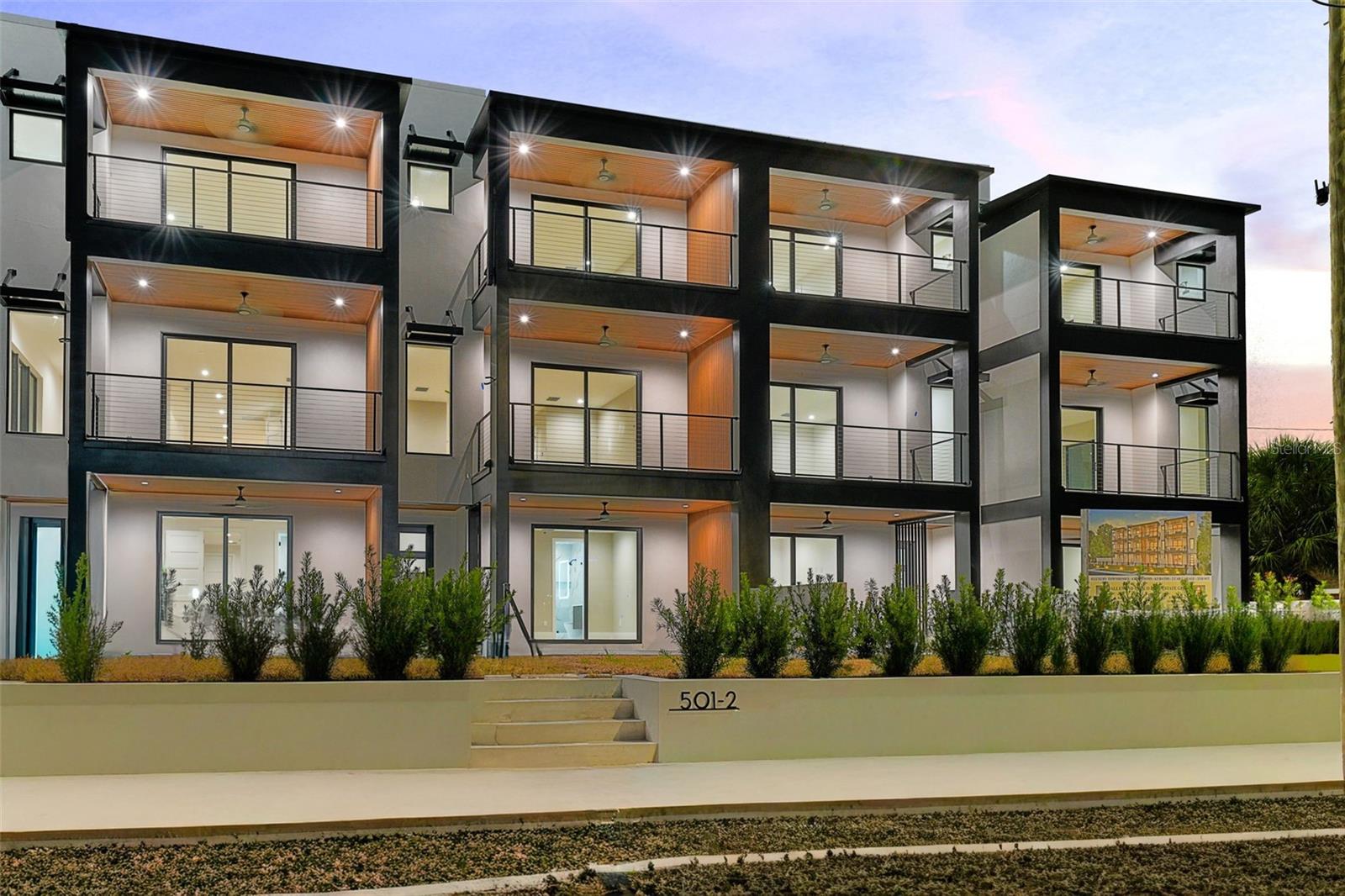 ROSS AT THE HEIGHTS TOWNHOMES - Residential