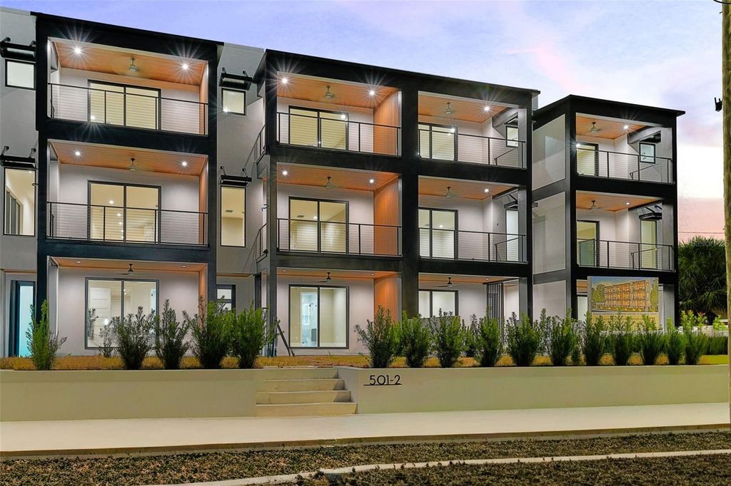 Photo of 501 W Ross Avenue #3, Tampa, FL 33602 (MLS # TB8433917)