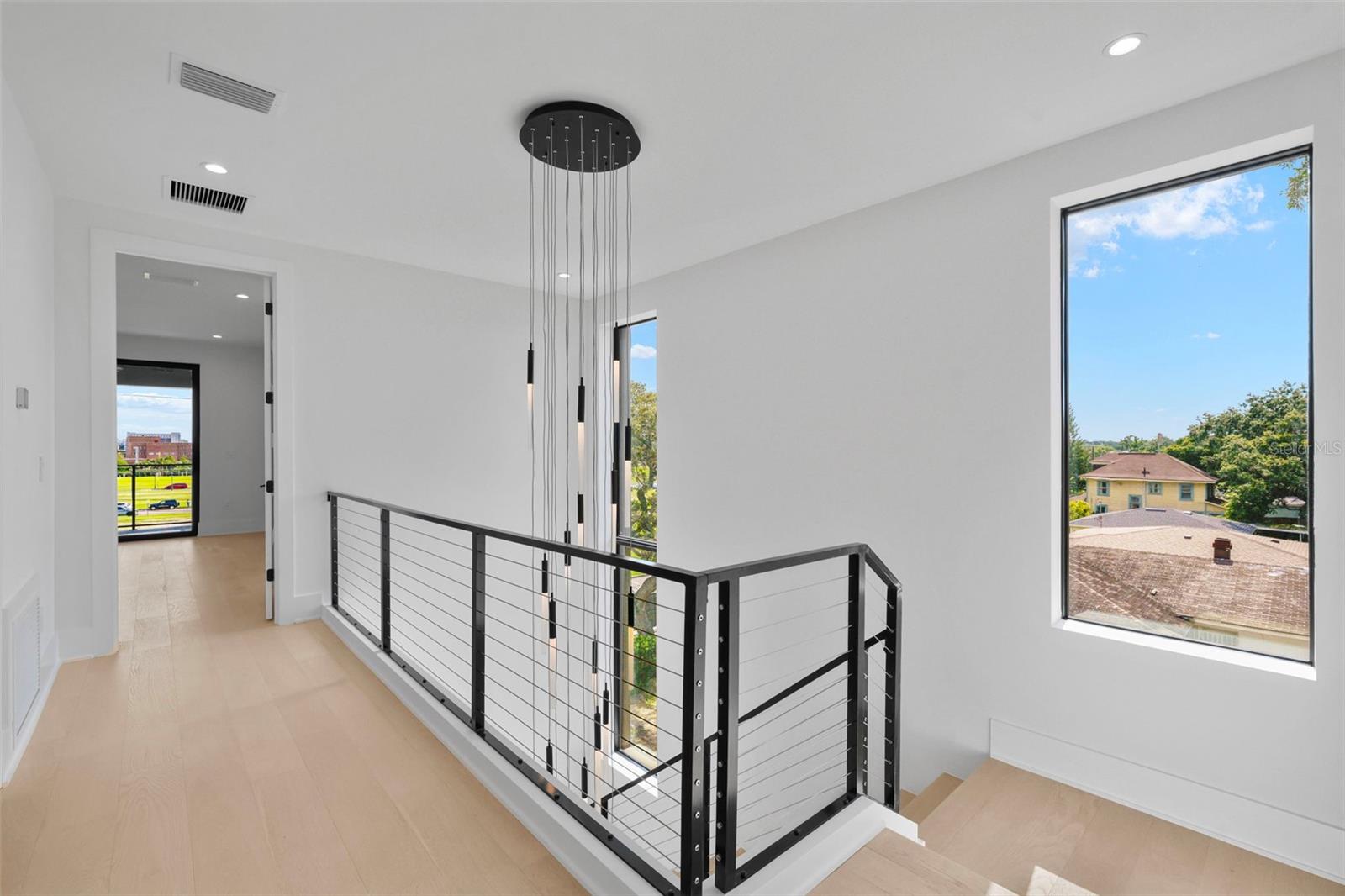 ROSS AT THE HEIGHTS TOWNHOMES - Residential