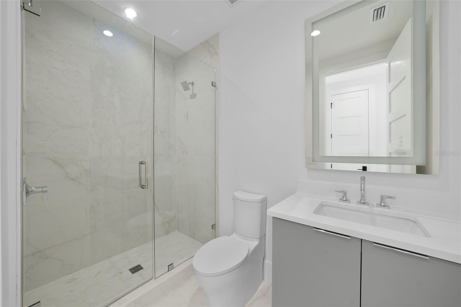 ROSS AT THE HEIGHTS TOWNHOMES - Residential