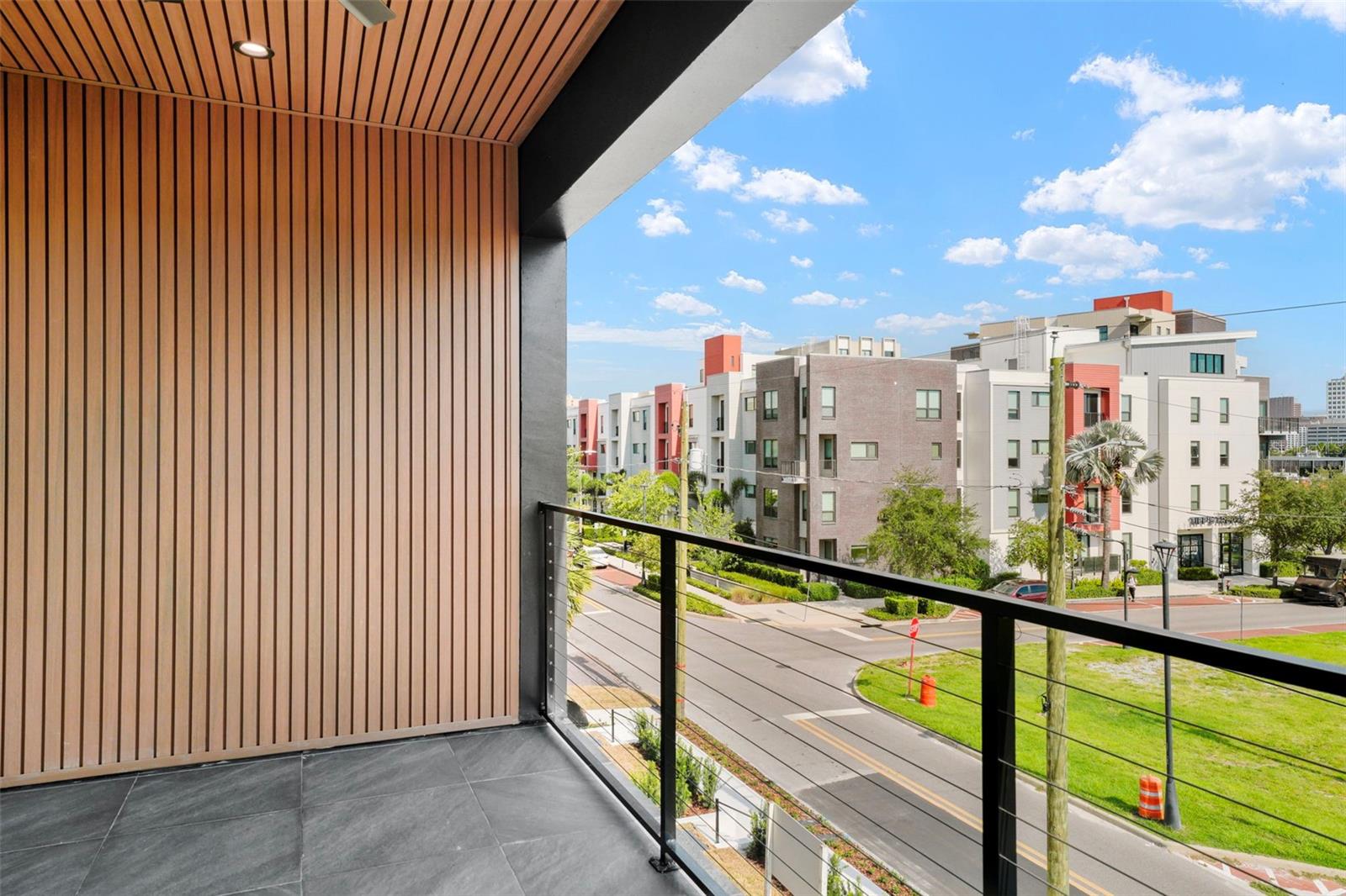 ROSS AT THE HEIGHTS TOWNHOMES - Residential