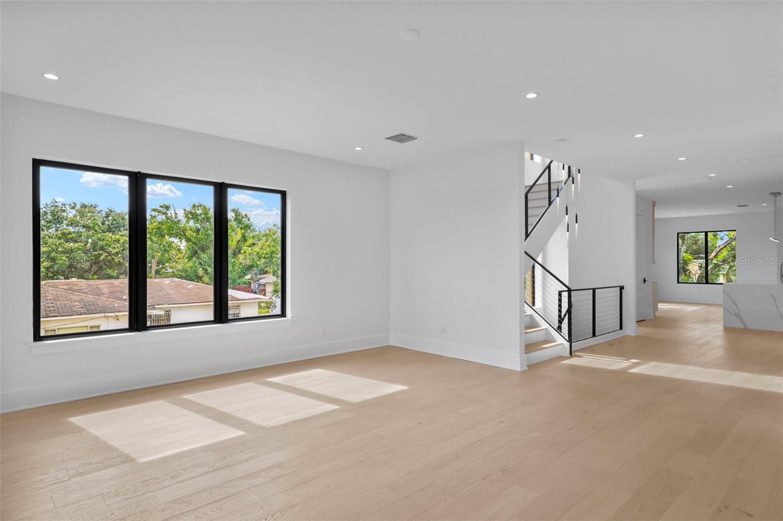 ROSS AT THE HEIGHTS TOWNHOMES - Residential