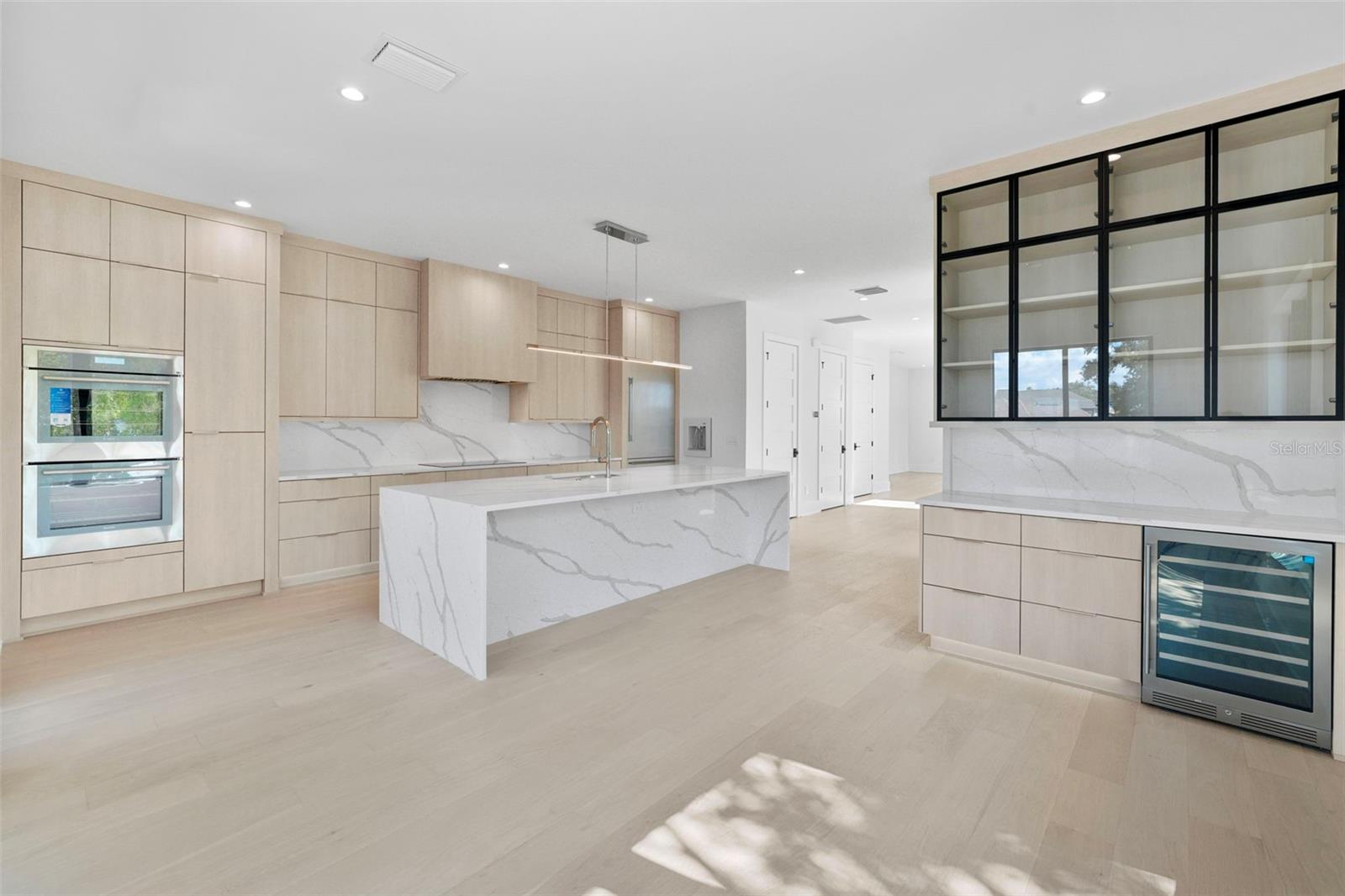 ROSS AT THE HEIGHTS TOWNHOMES - Residential