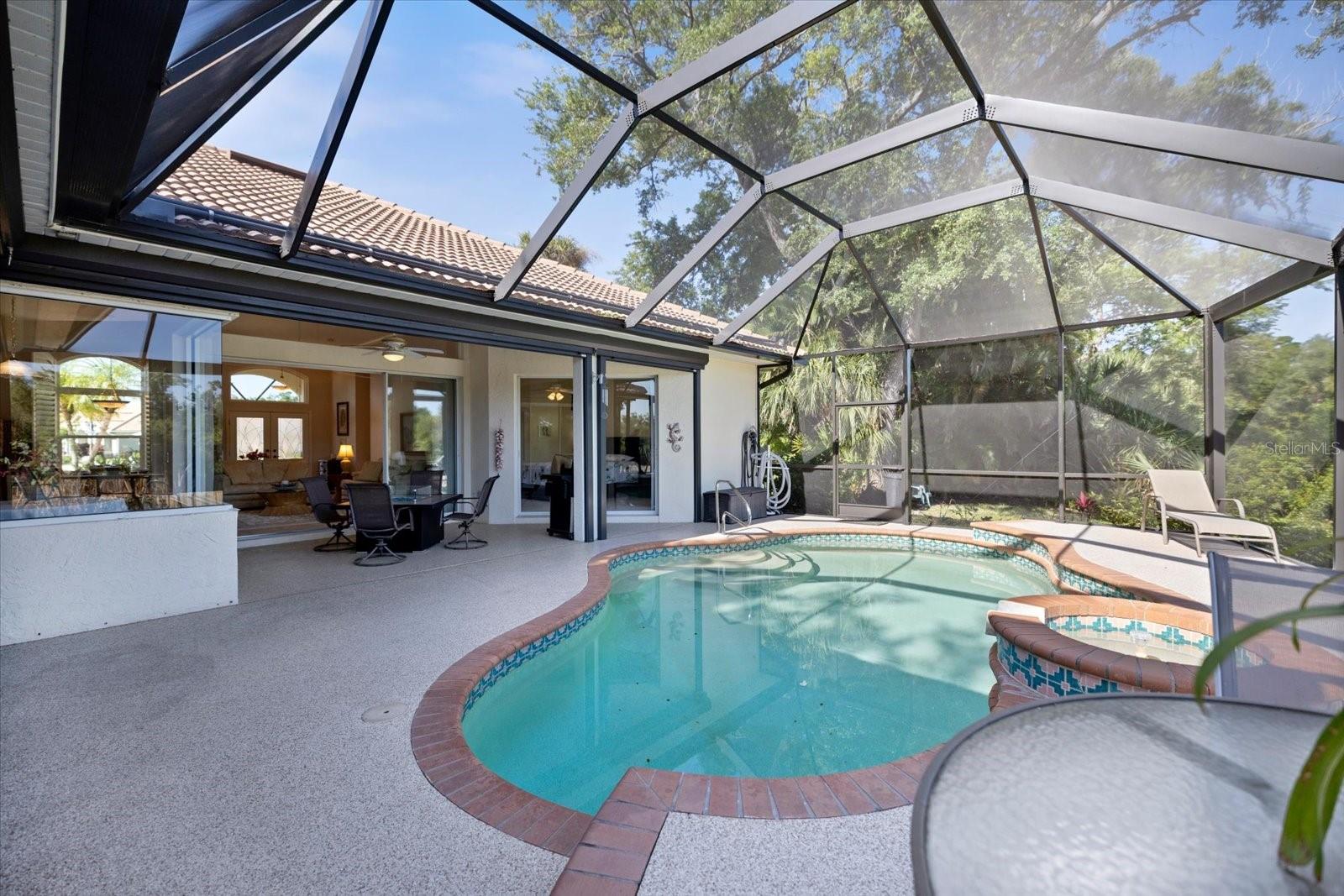 THE LAKES OF JACARANDA - Residential