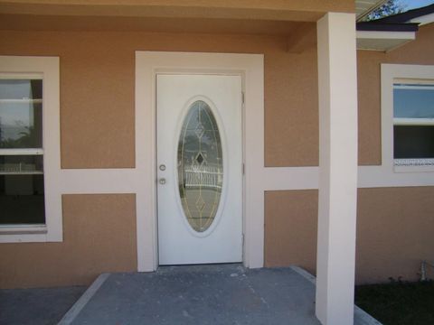 A home in SEMINOLE