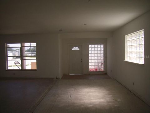 A home in SEMINOLE