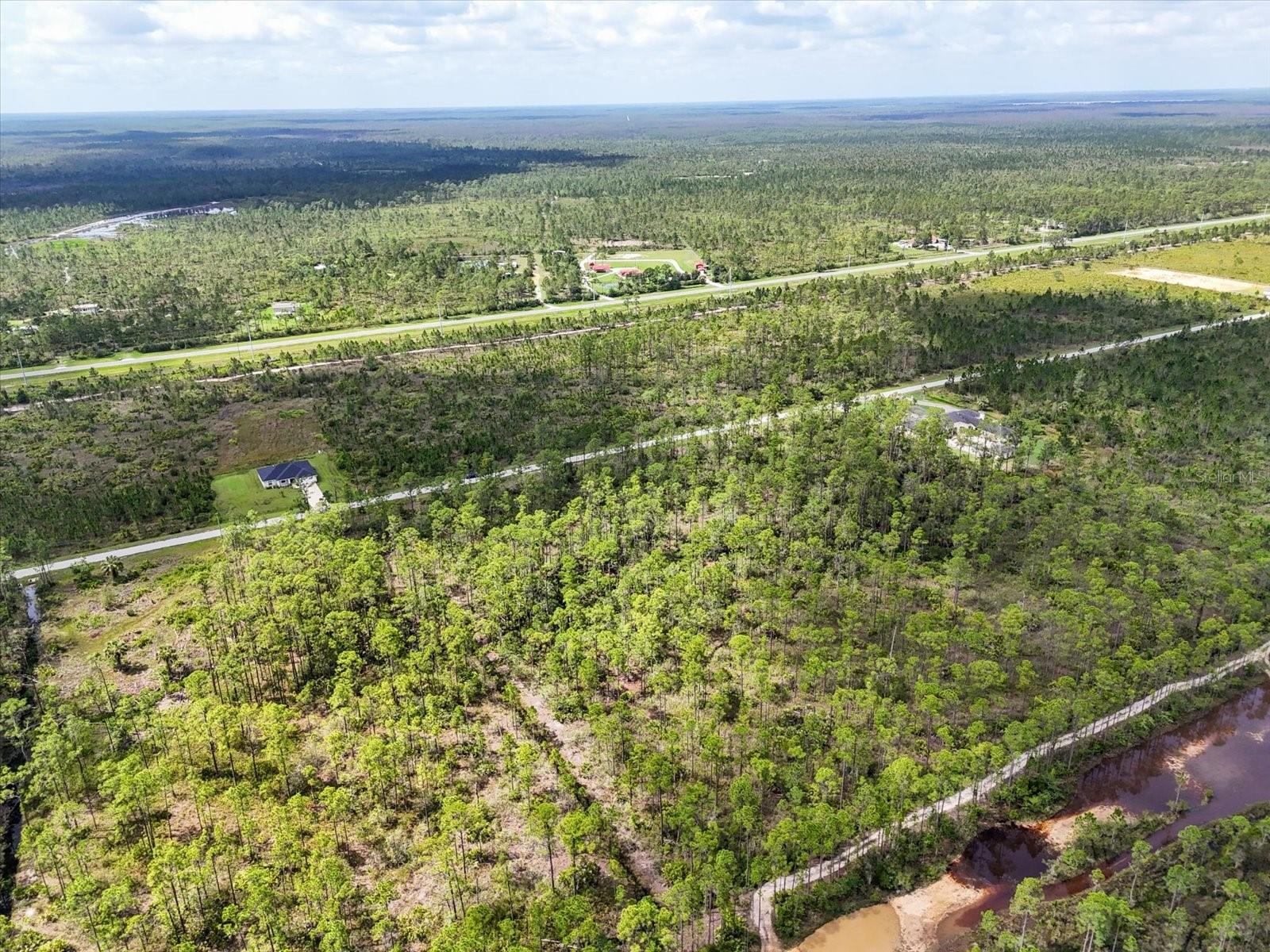 WOODLANDS - Land