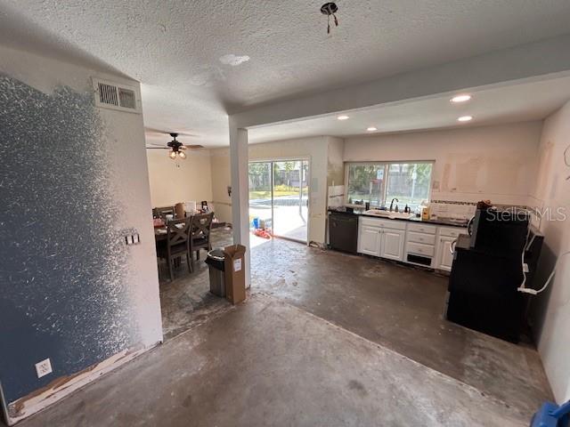 WINDMILL POINTE OF TARPON LAKE - UNIT THREE - Residential