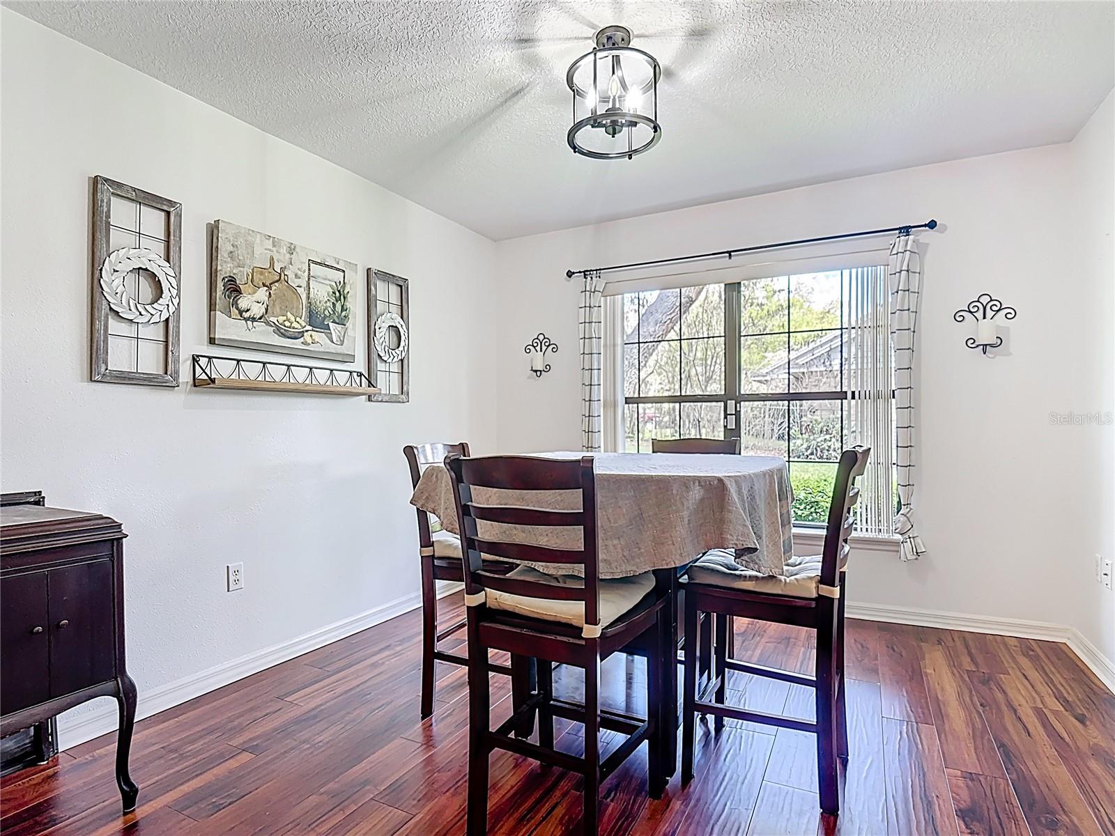 SPRING PINES - Residential