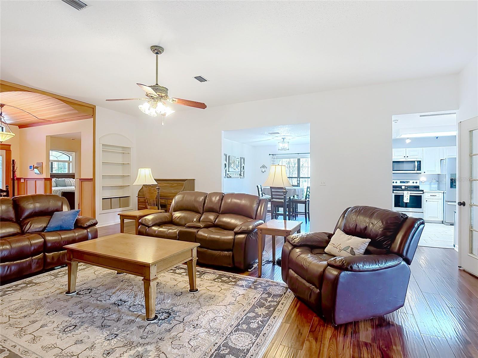 SPRING PINES - Residential