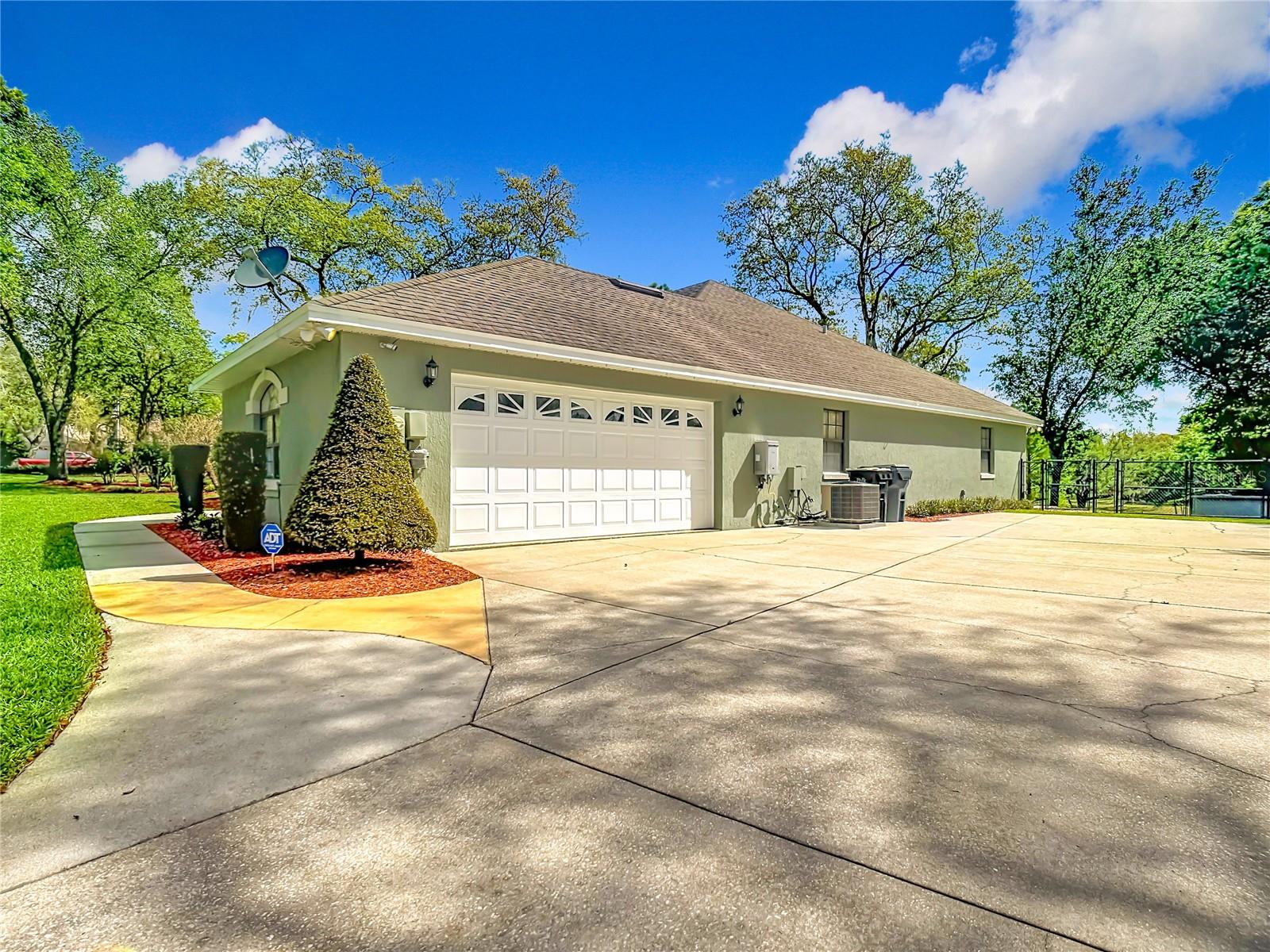 SPRING PINES - Residential