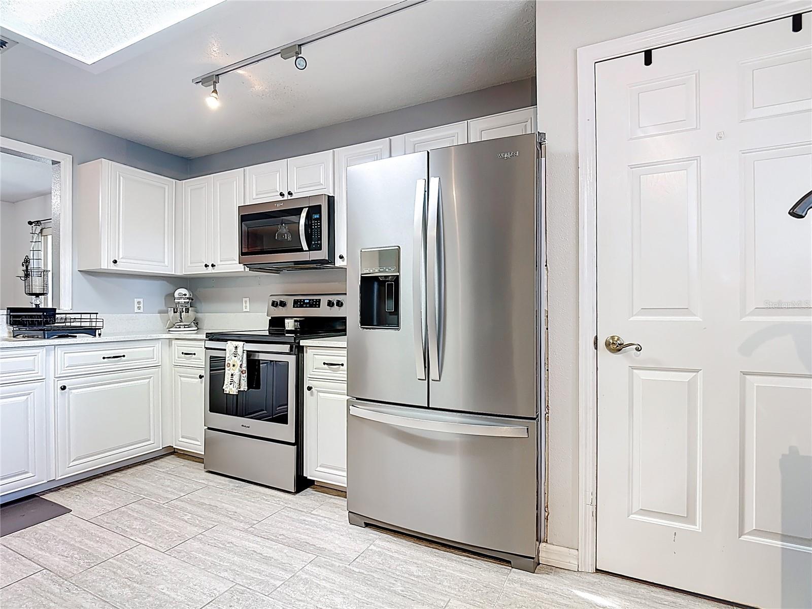 SPRING PINES - Residential