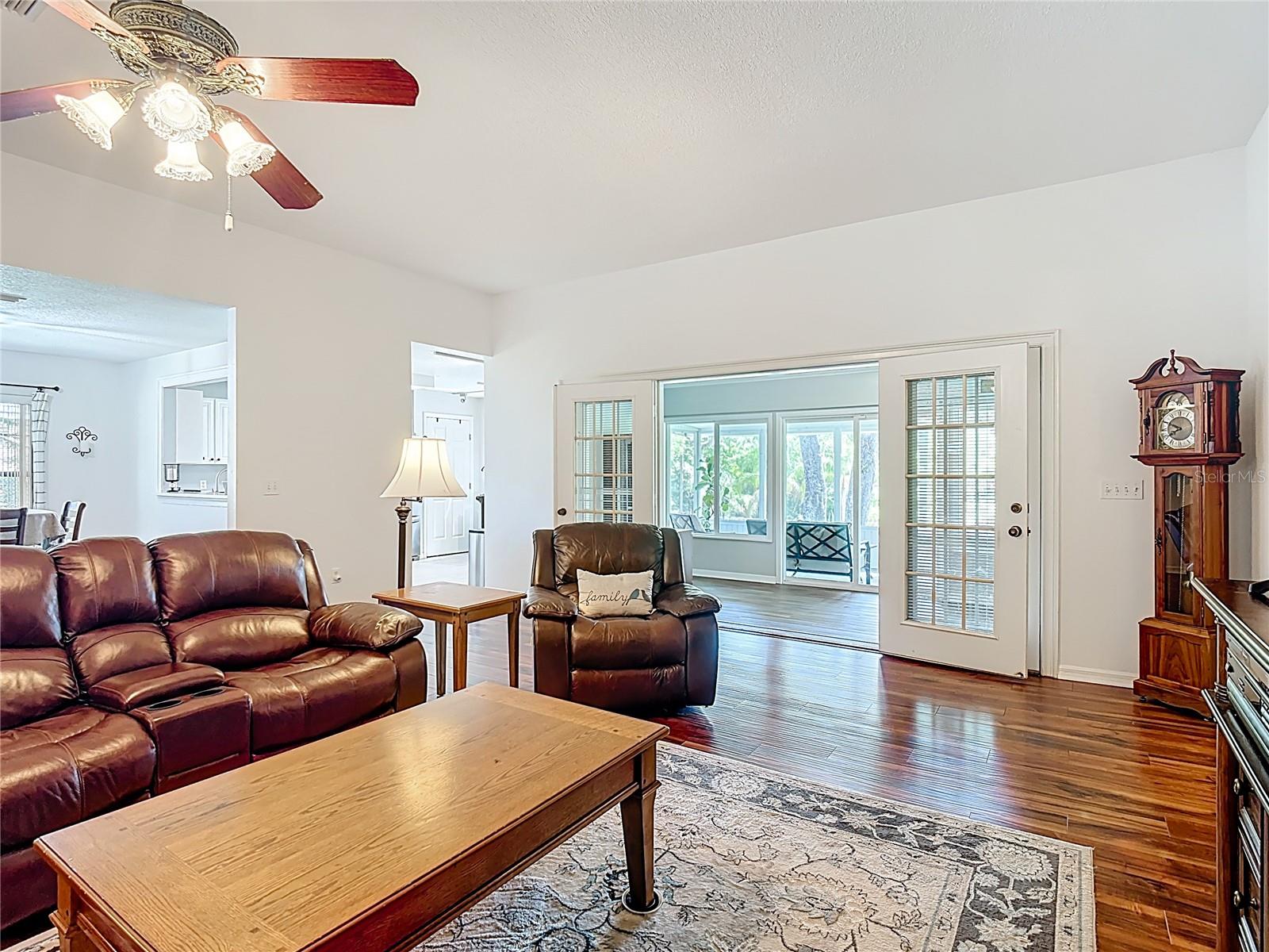 SPRING PINES - Residential