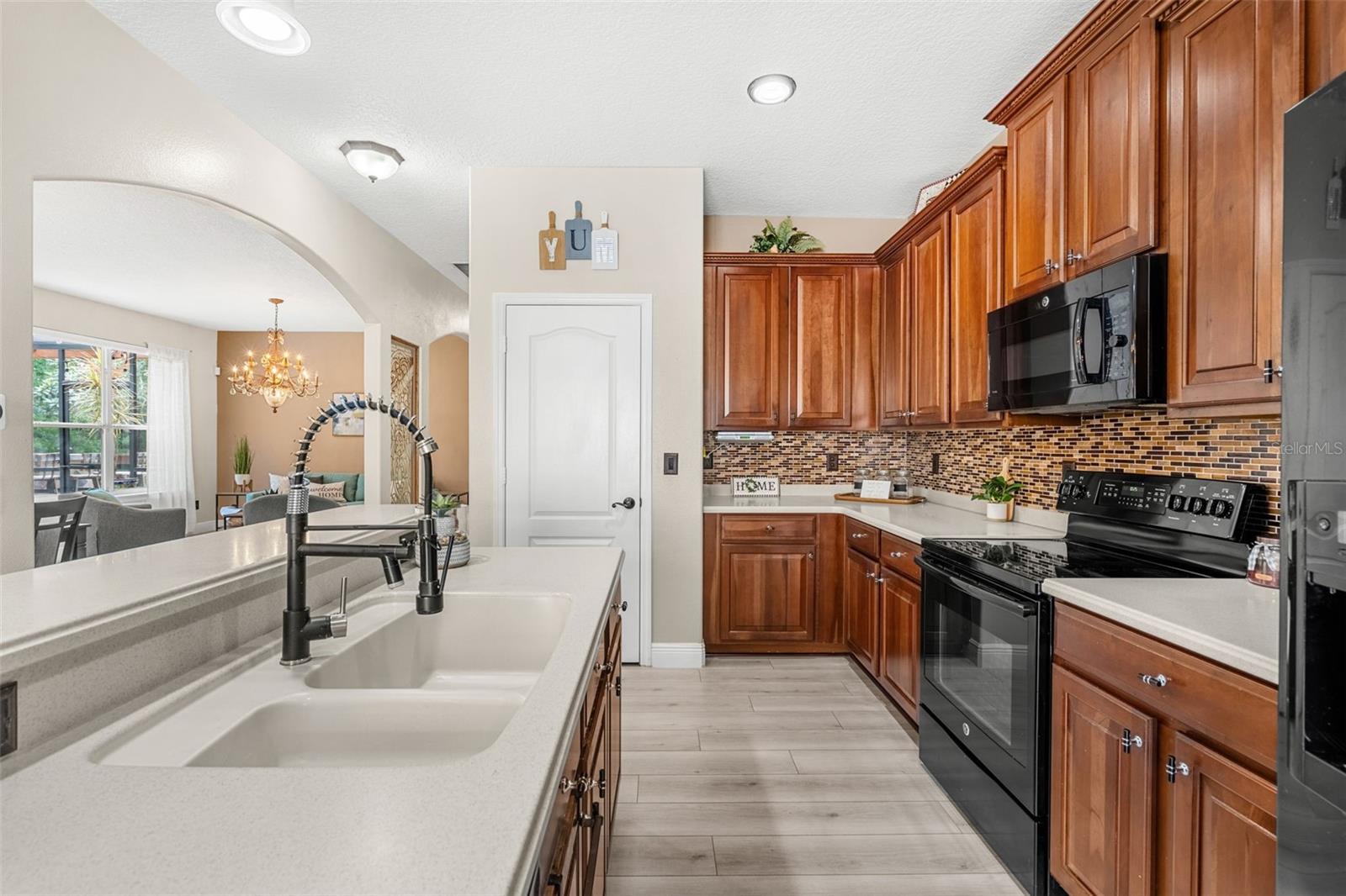 LAKE KEHOE PRESERVE 45/87 - Residential