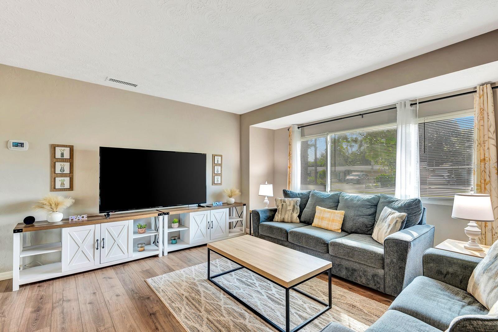 LAS LOMAS DE SARASOTA - Residential