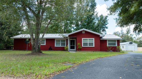 A home in DUNNELLON