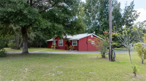 A home in DUNNELLON