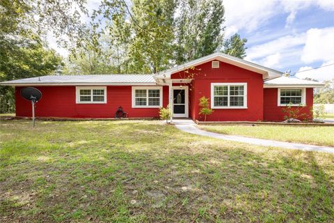 A home in DUNNELLON