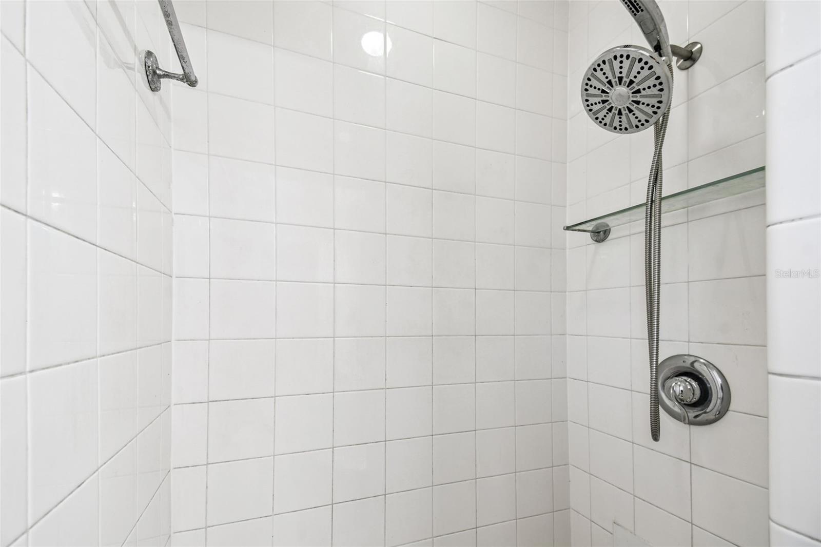 ARIANA ESTATES - Residential