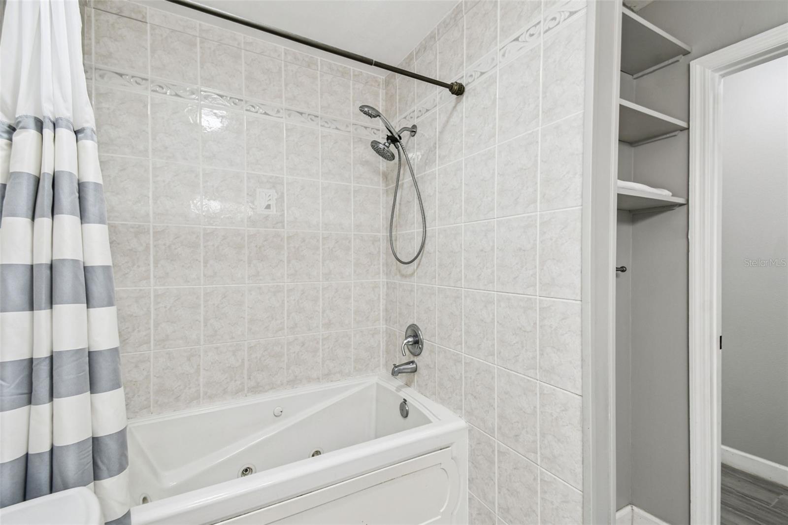 ARIANA ESTATES - Residential