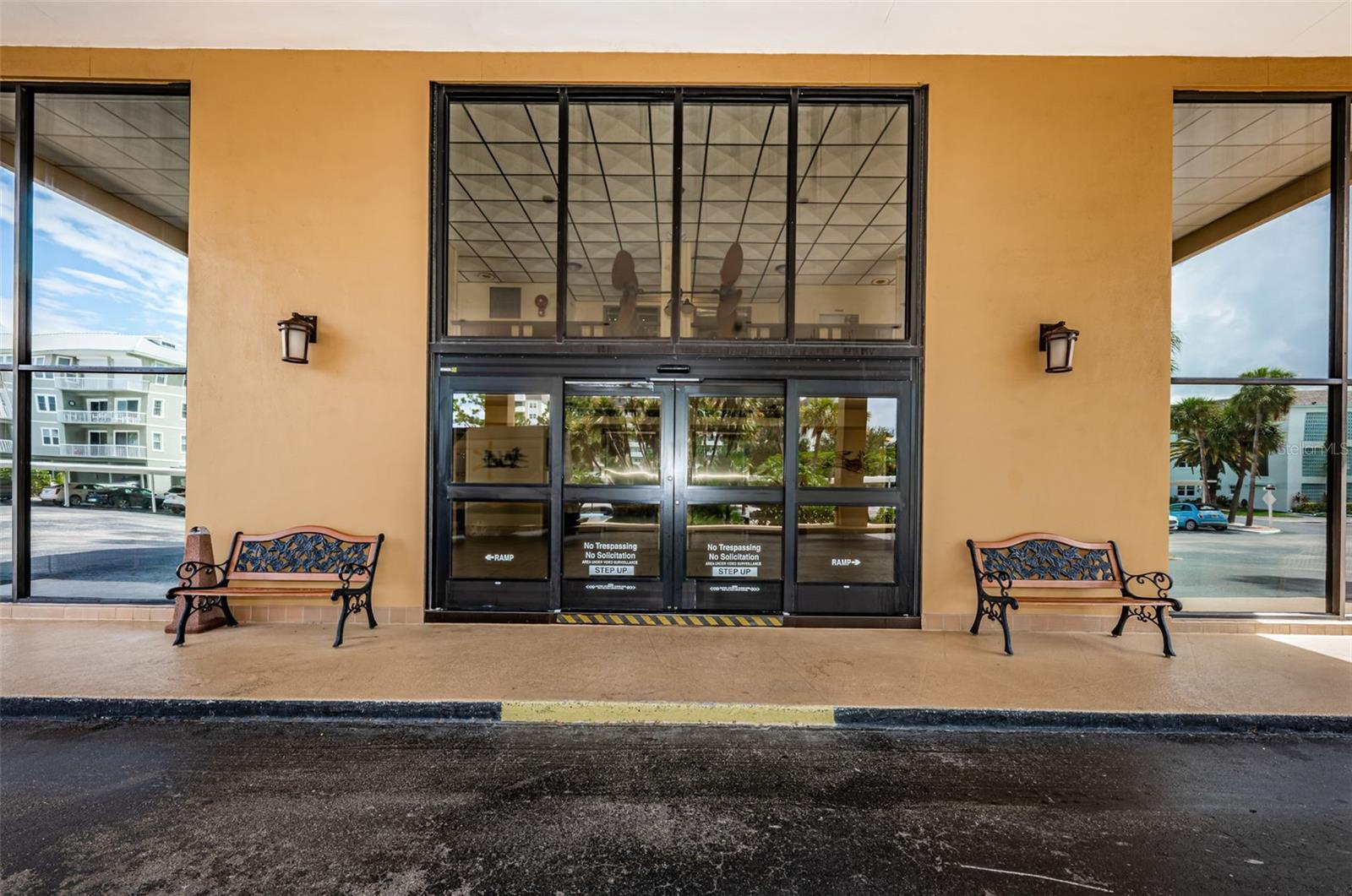 ROYAL STEWART ARMS - Residential