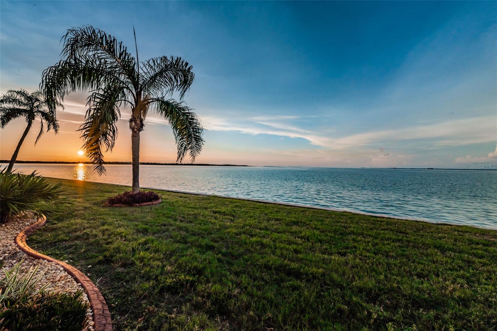 ROYAL STEWART ARMS - Residential