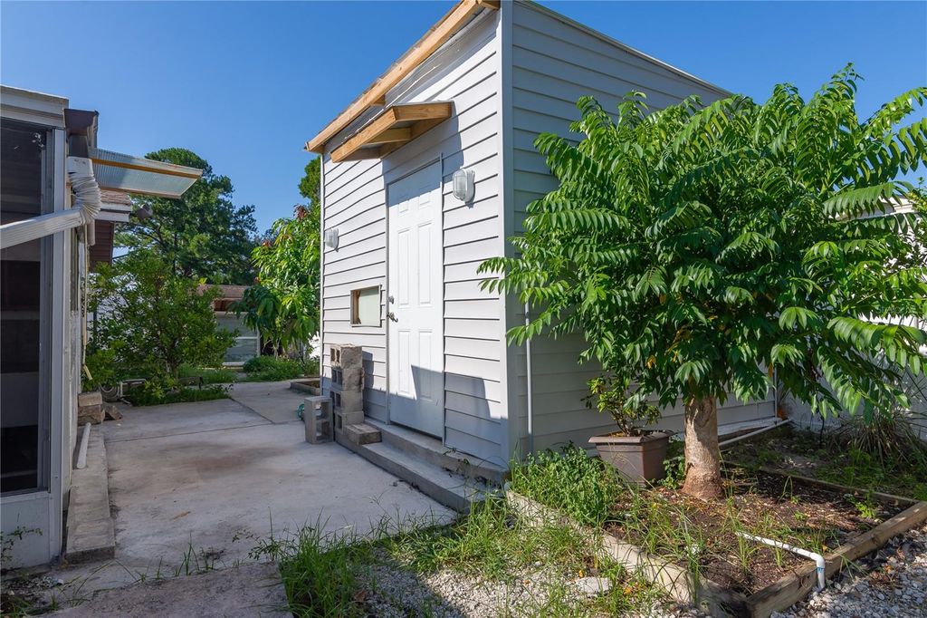 Photo of 219 Bennett Street, Winter Springs, FL 32708 (MLS # O6361085)