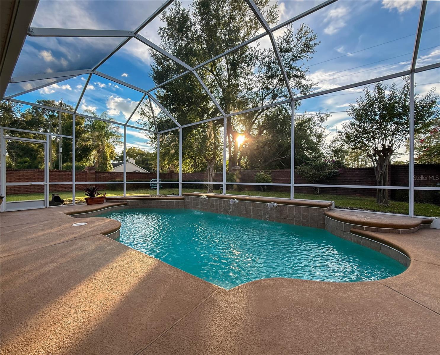 9800 MONTCLAIR CIRCLE