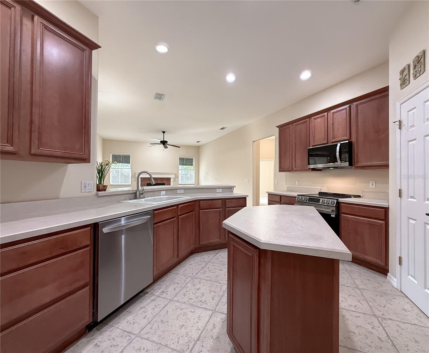 MONTCLAIR - Residential