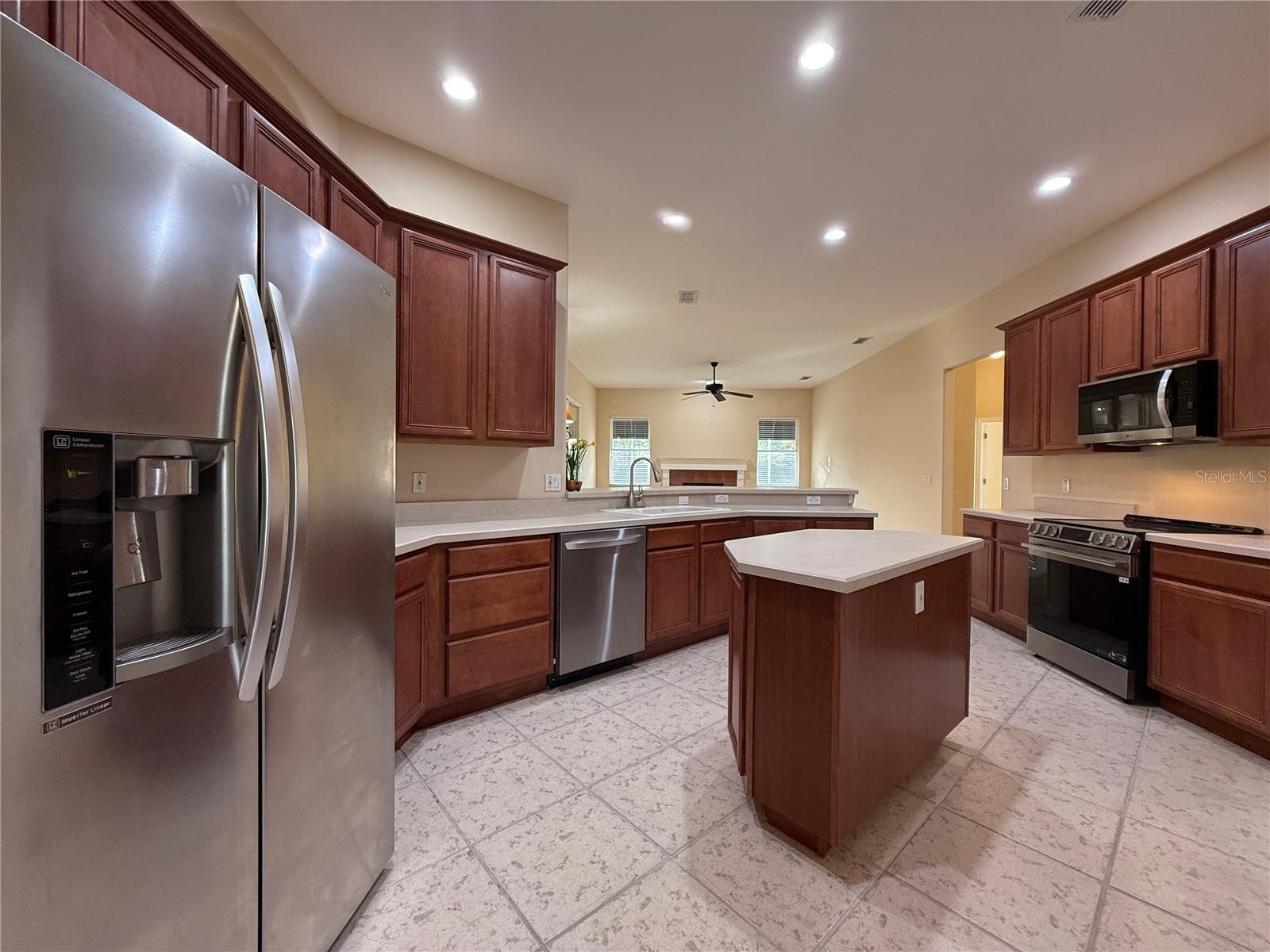 9800 MONTCLAIR CIRCLE