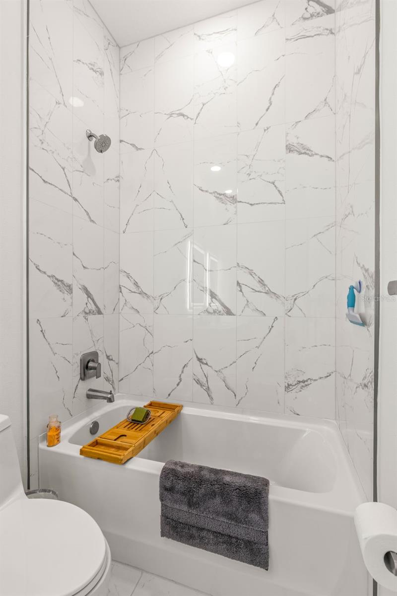 CASTILLE URBANA CONDO - Residential Lease