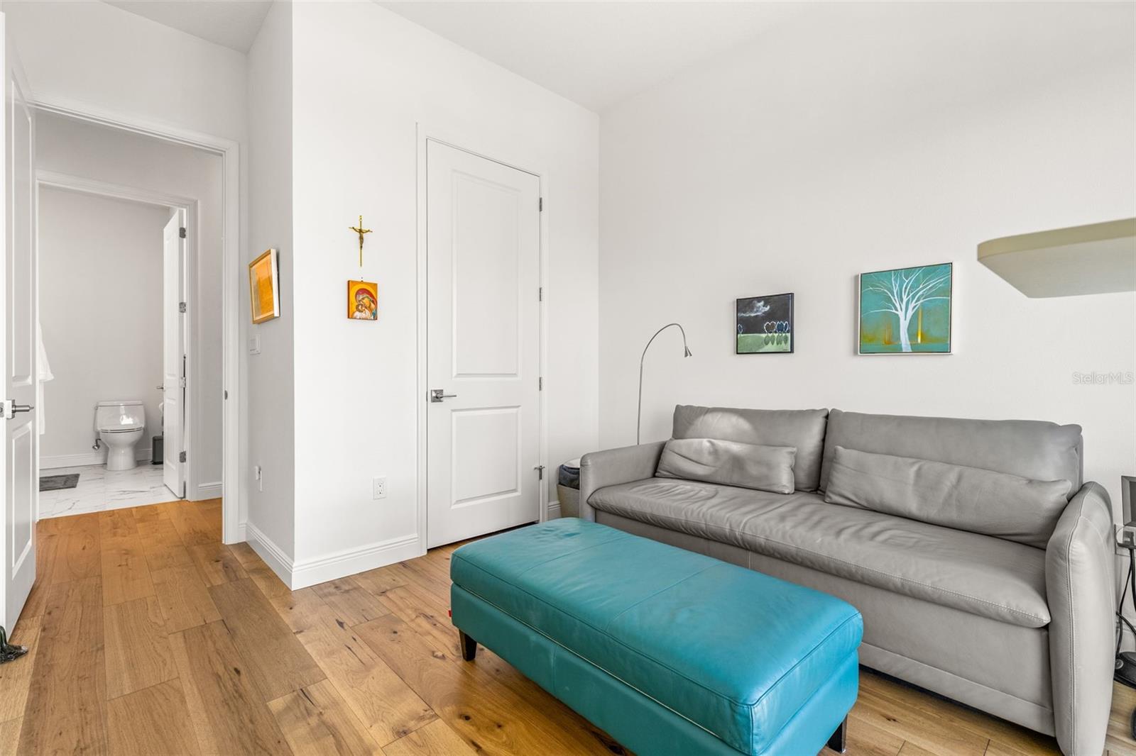 CASTILLE URBANA CONDO - Residential Lease