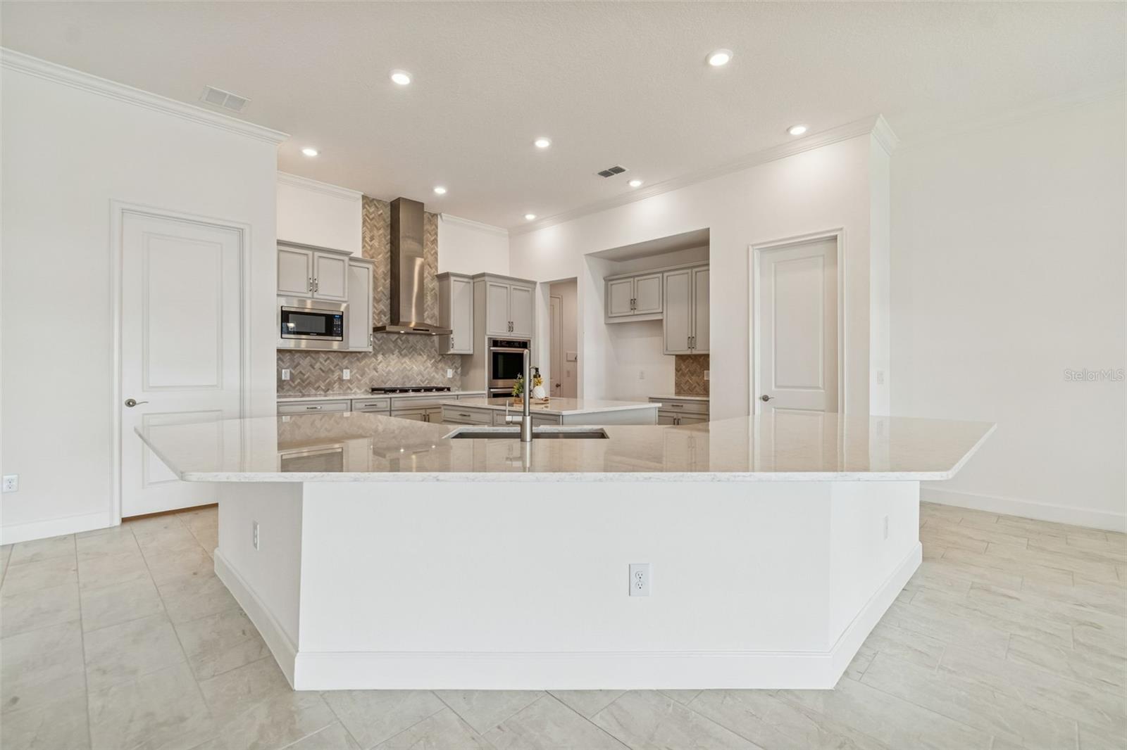 MARISOL POINTE AT MIRABAY - Residential