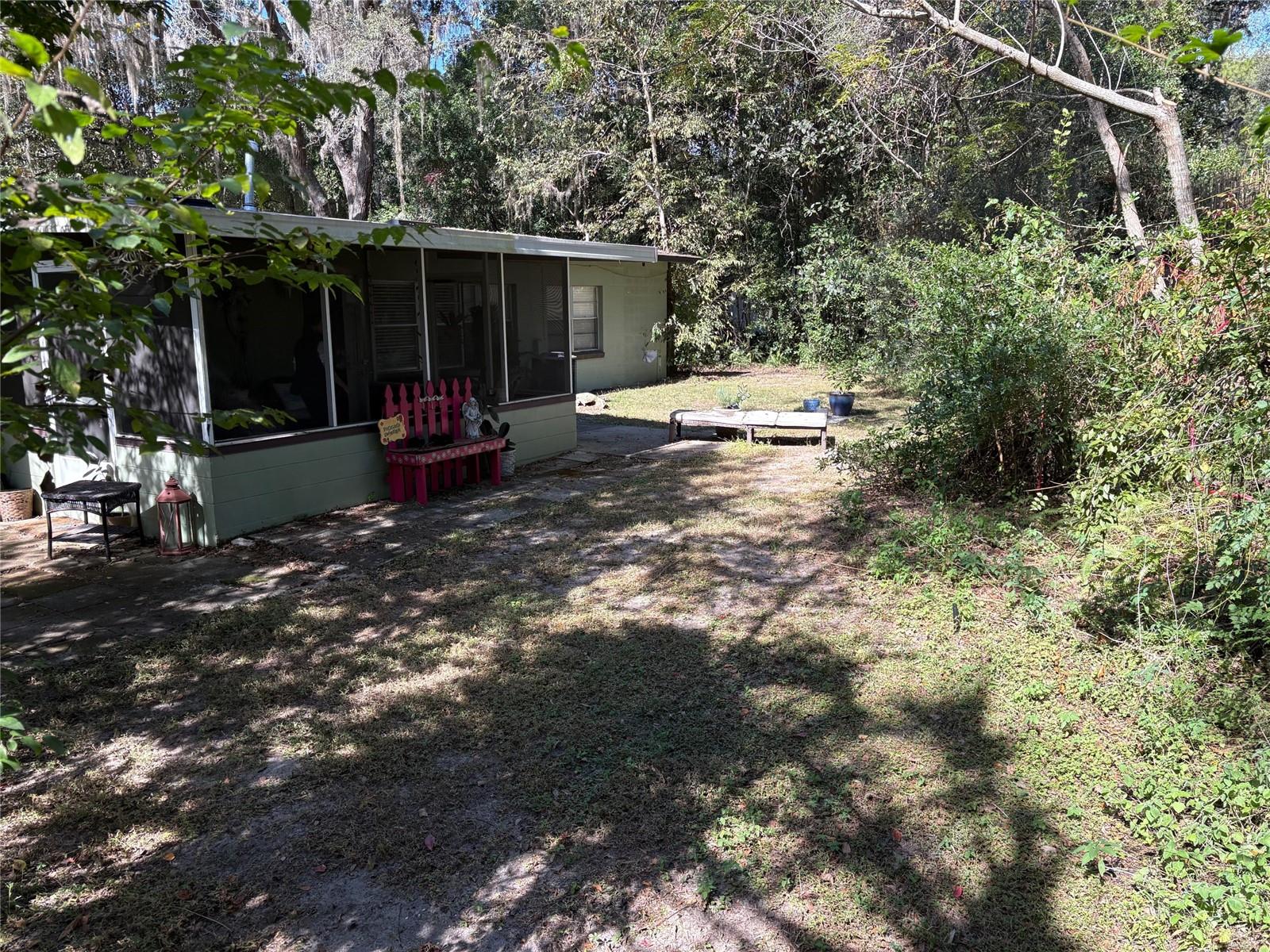 GOLF CLUB MANOR - Residential Lease