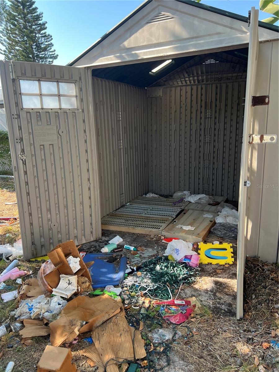 EMBASSY HILLS - Residential