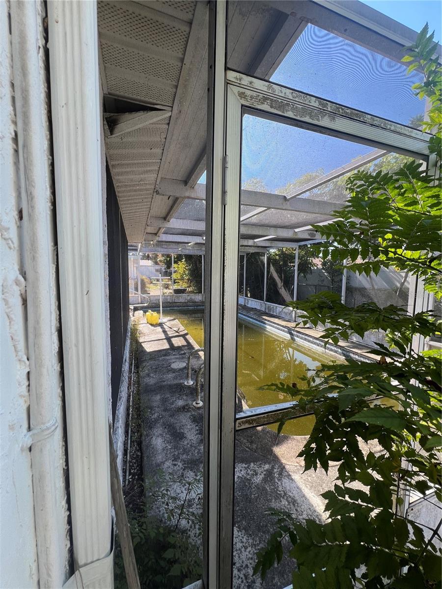 EMBASSY HILLS - Residential