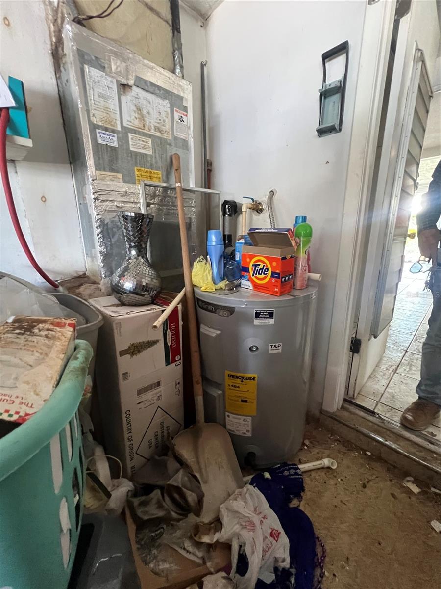 EMBASSY HILLS - Residential