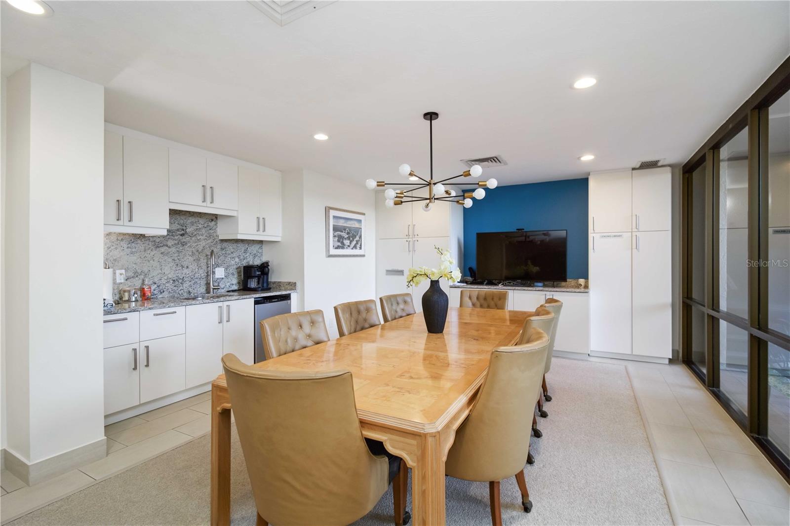 THE RIVERVIEW - Residential
