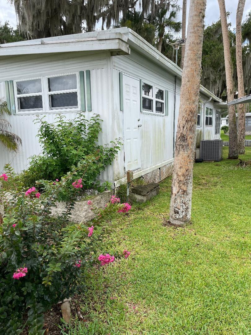 112 PALM DRIVE B
