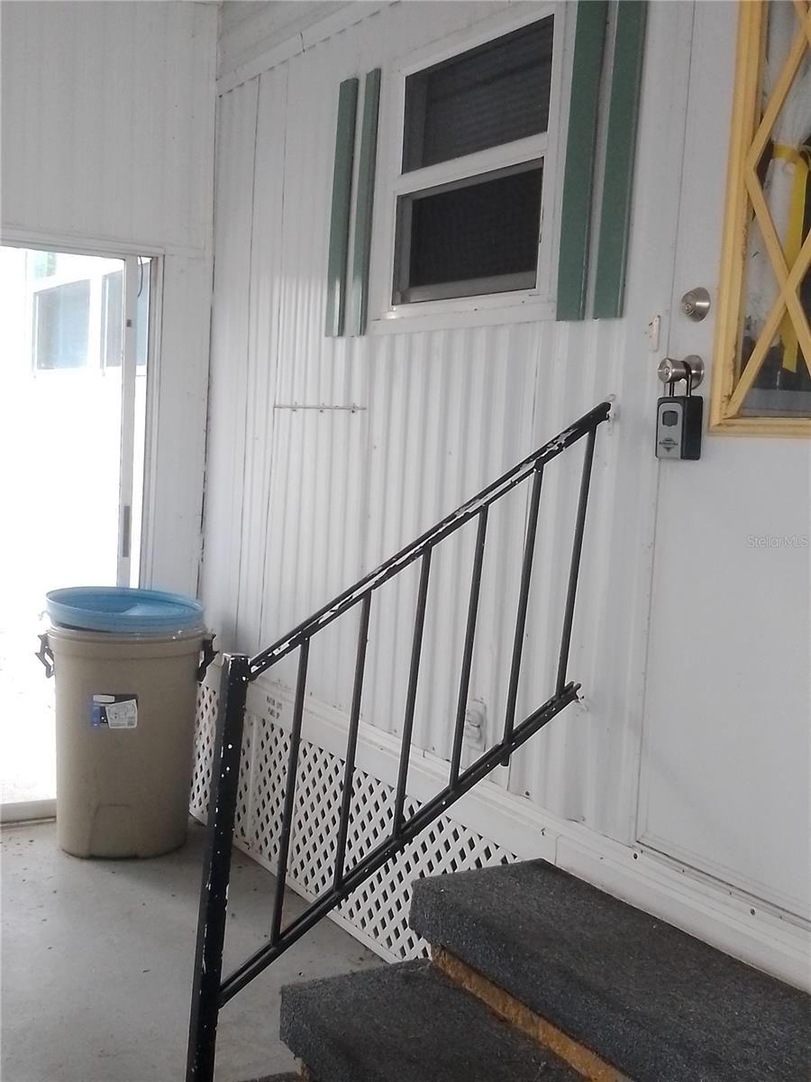 112 PALM DRIVE B