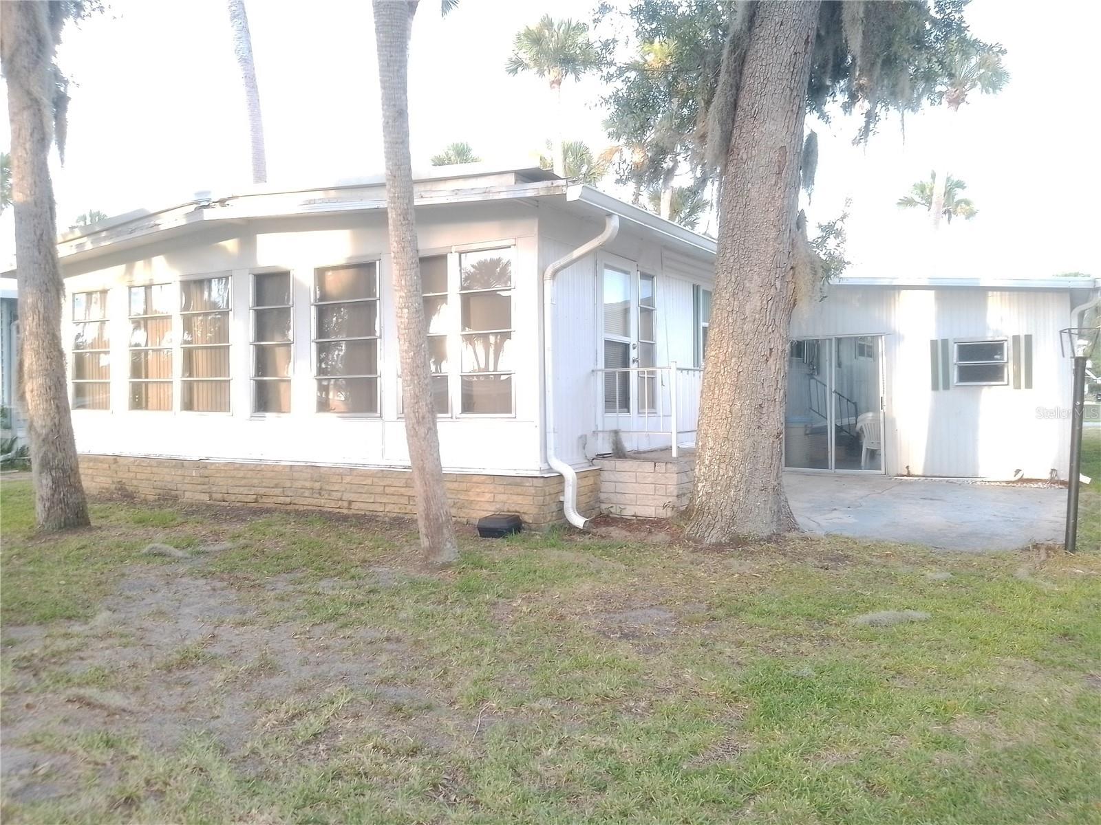 112 PALM DRIVE B