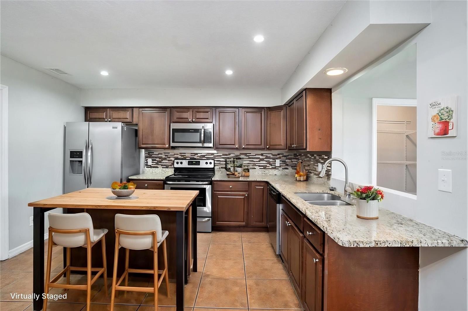 TURNER TRACE UNIT ONE - Residential