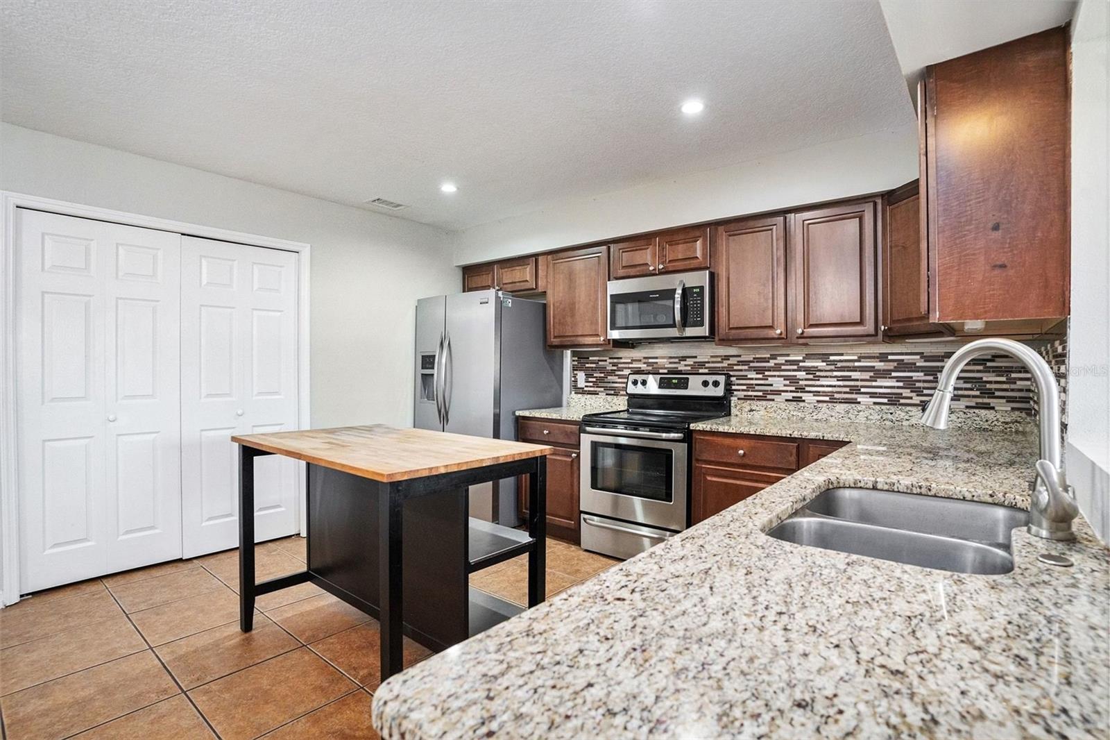 TURNER TRACE UNIT ONE - Residential