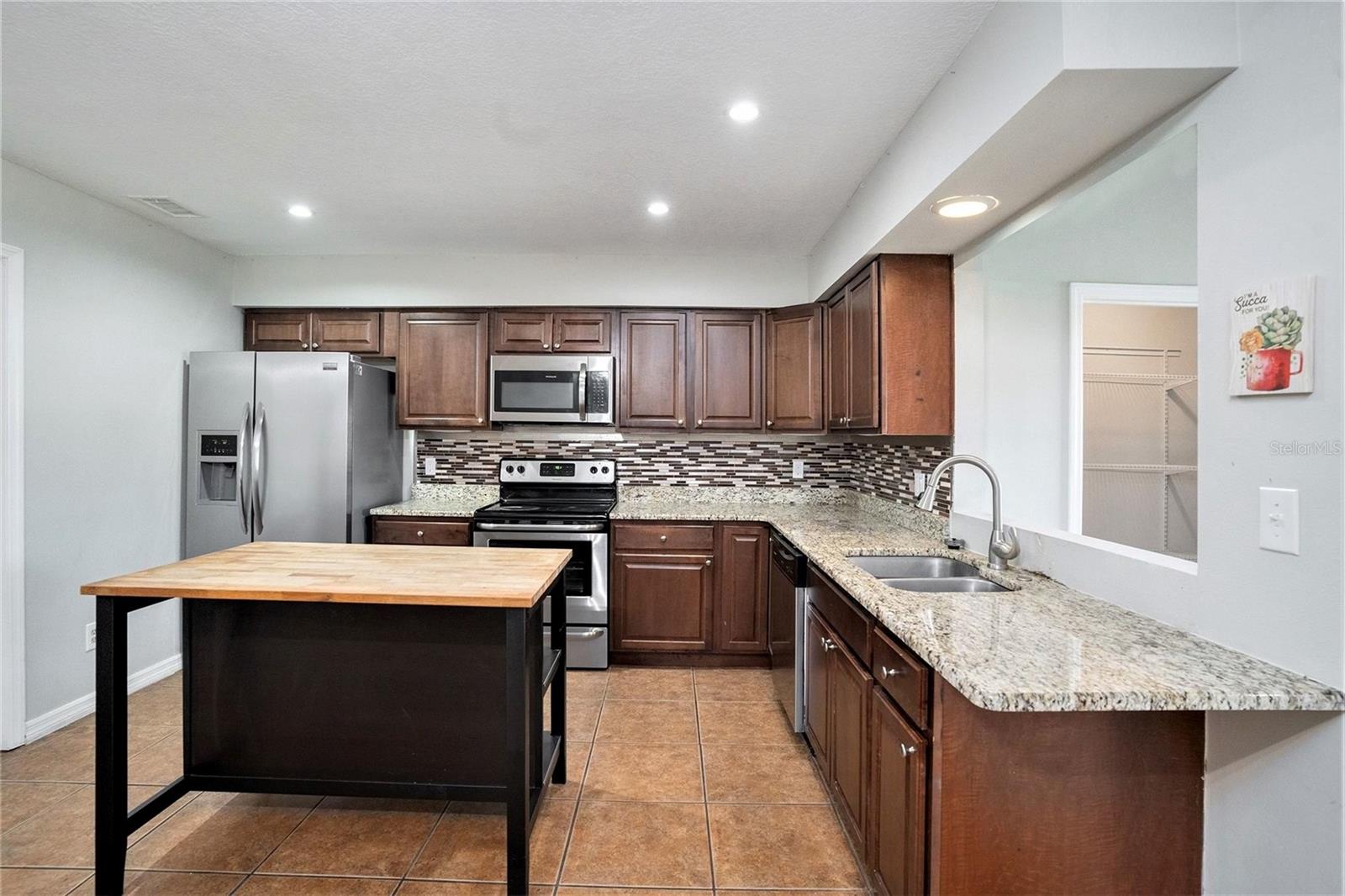 TURNER TRACE UNIT ONE - Residential