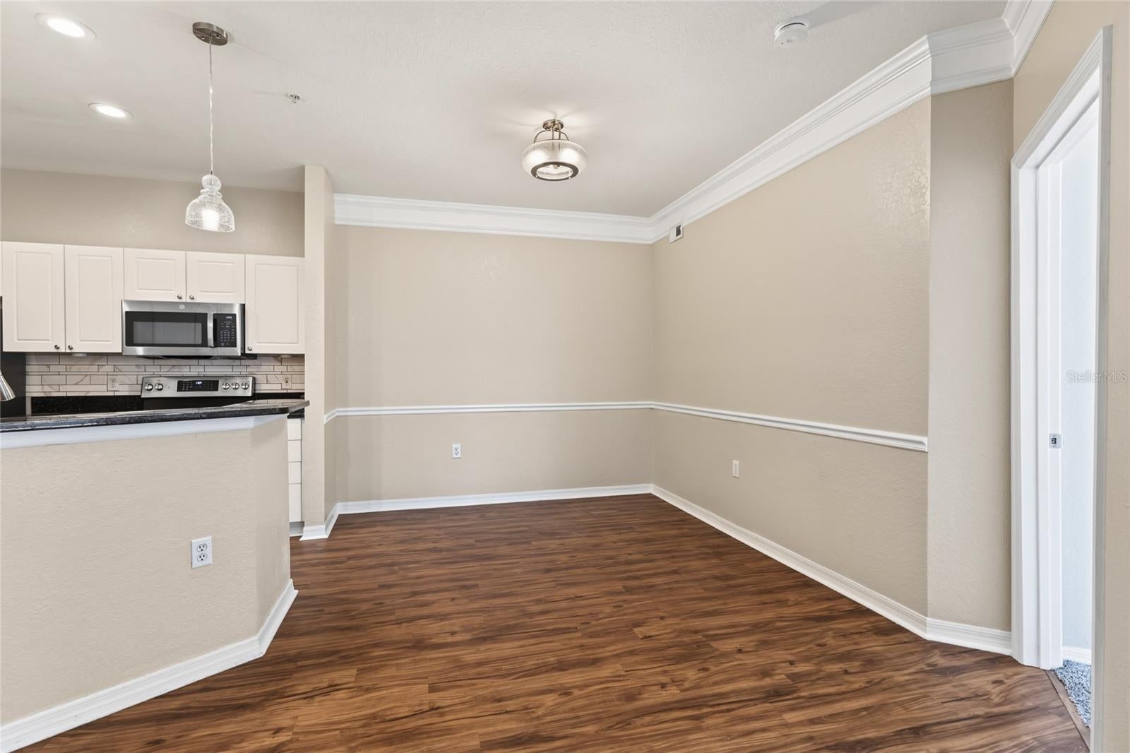 5180 NORTHRIDGE ROAD 106